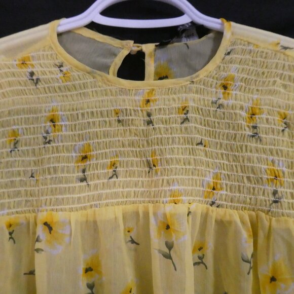 ATMOSPHERE | size 10 | Yellow Floral Print Bell Sleeve Blouse | Back Button - Picture 4 of 16